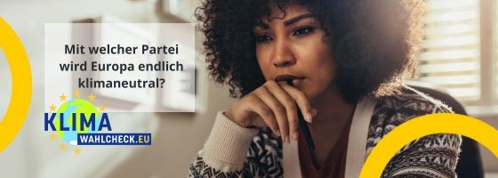 Frau in nachdenklicher Haltung