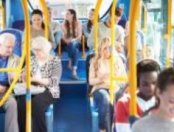 Menschen im Bus 